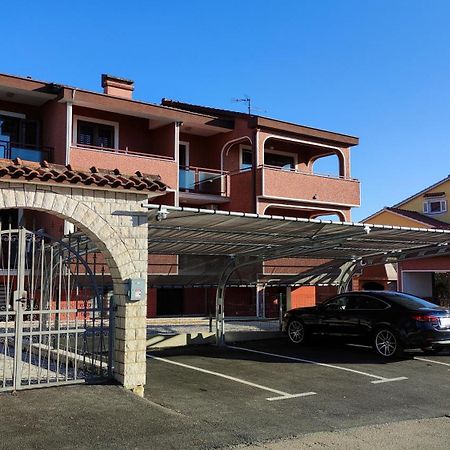 Apartments Marla Porec Exterior photo